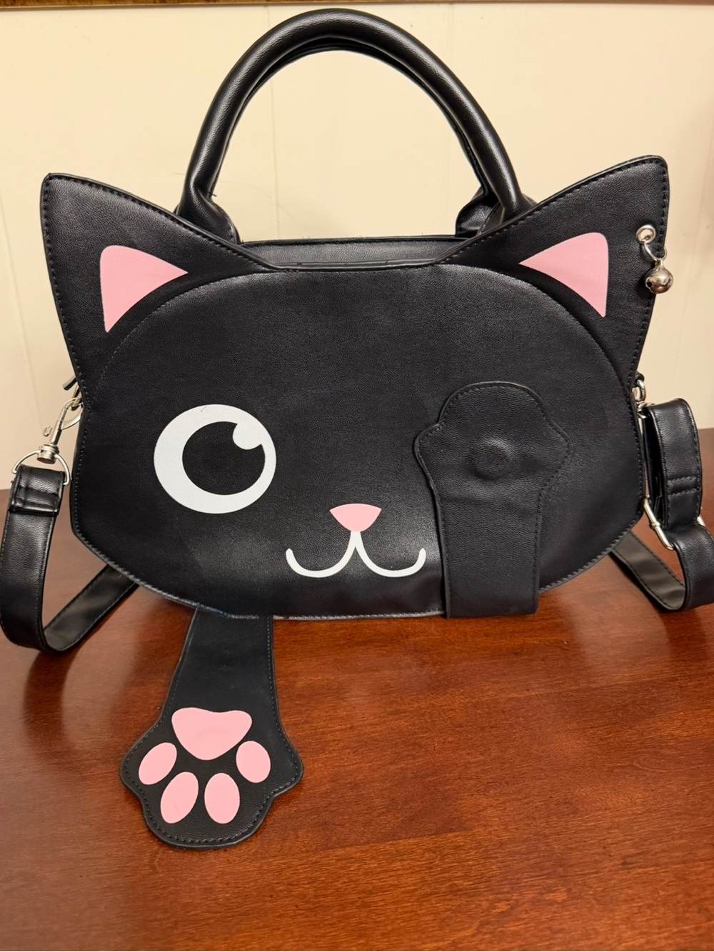 Banned Alternative Black Cat Bag of Tricks magnetic paws Crossbody Handbag - Picture 4 of 16